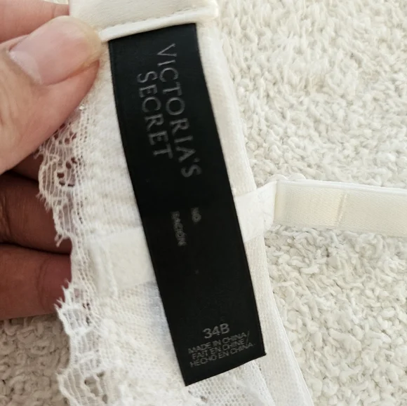 Victorias Secret Designer Collection Swarovski Crystal White Lace Unlined Set